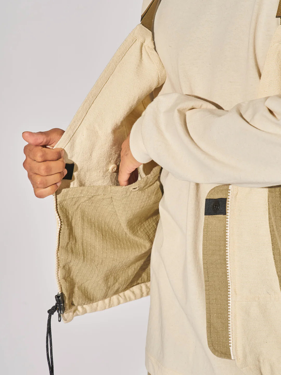 SU-102 Utility Vest in Earth White