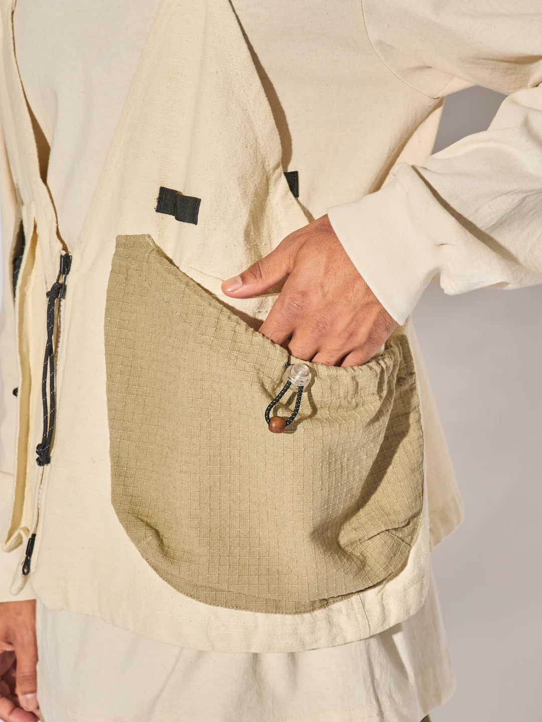 SU-102 Utility Vest in Earth White