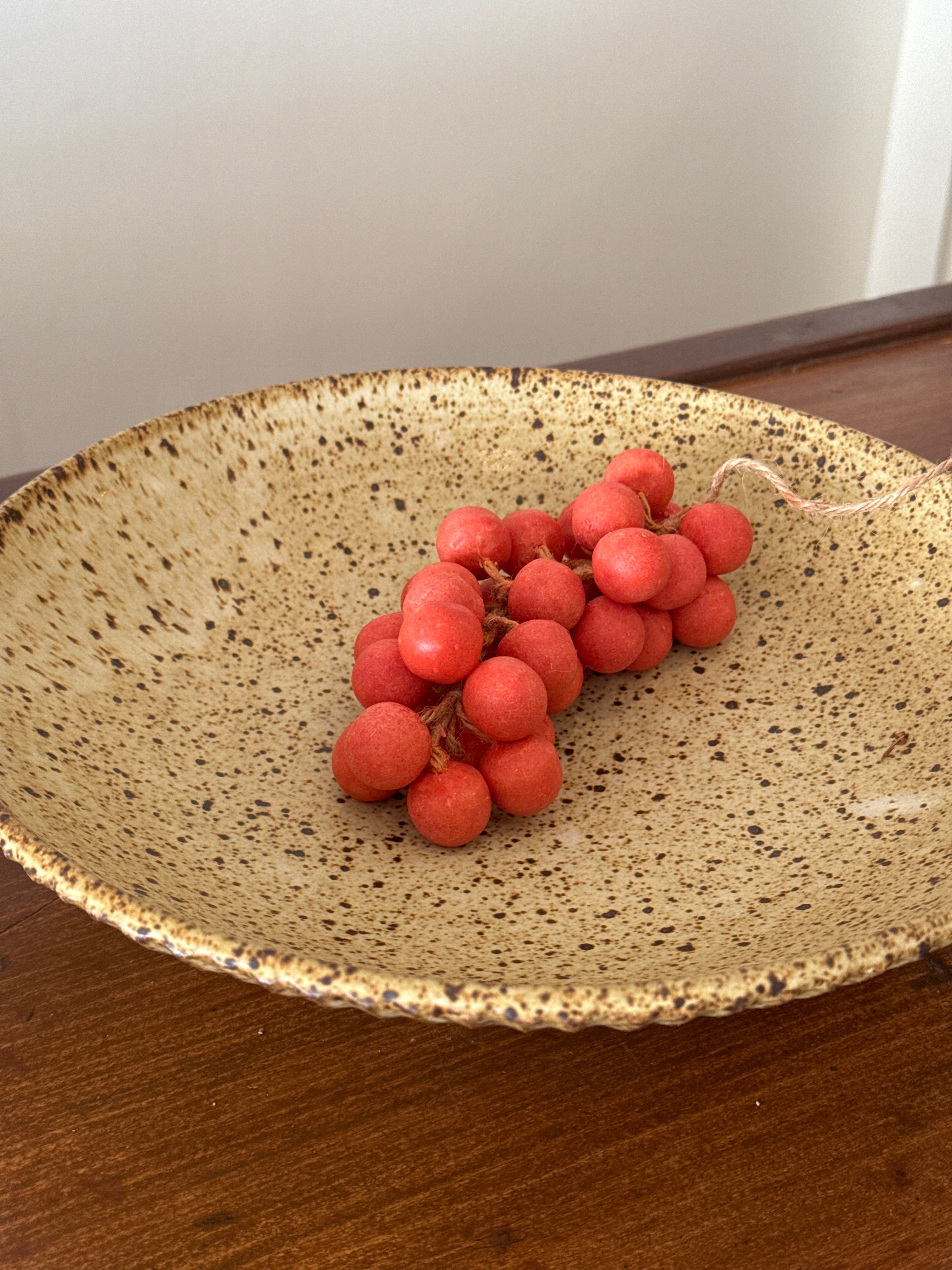 Shallow Bowl in Warm White