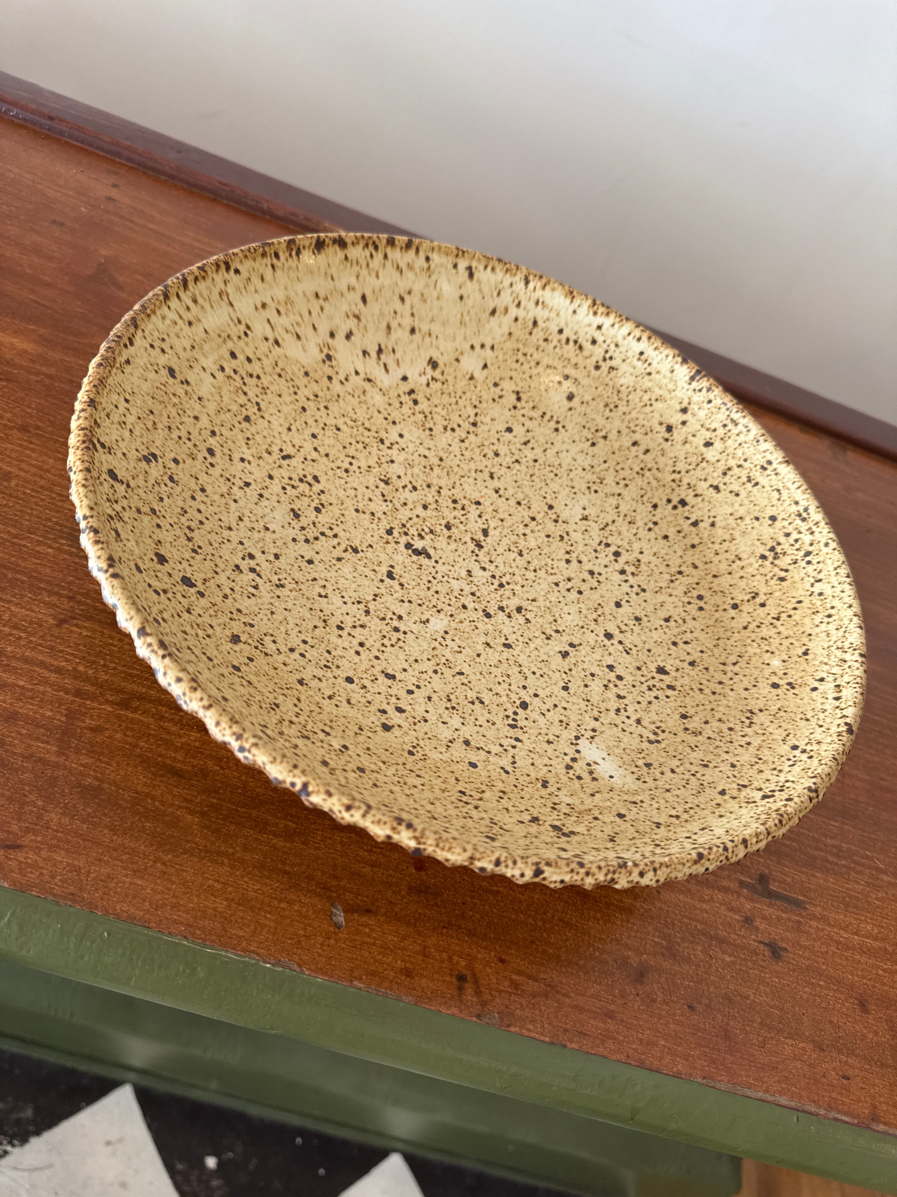 Shallow Bowl in Warm White