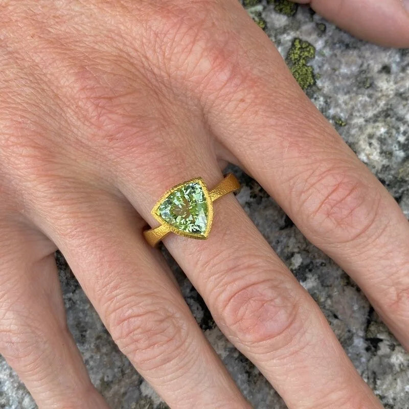 18K + Green Tourmaline Faceted RIng