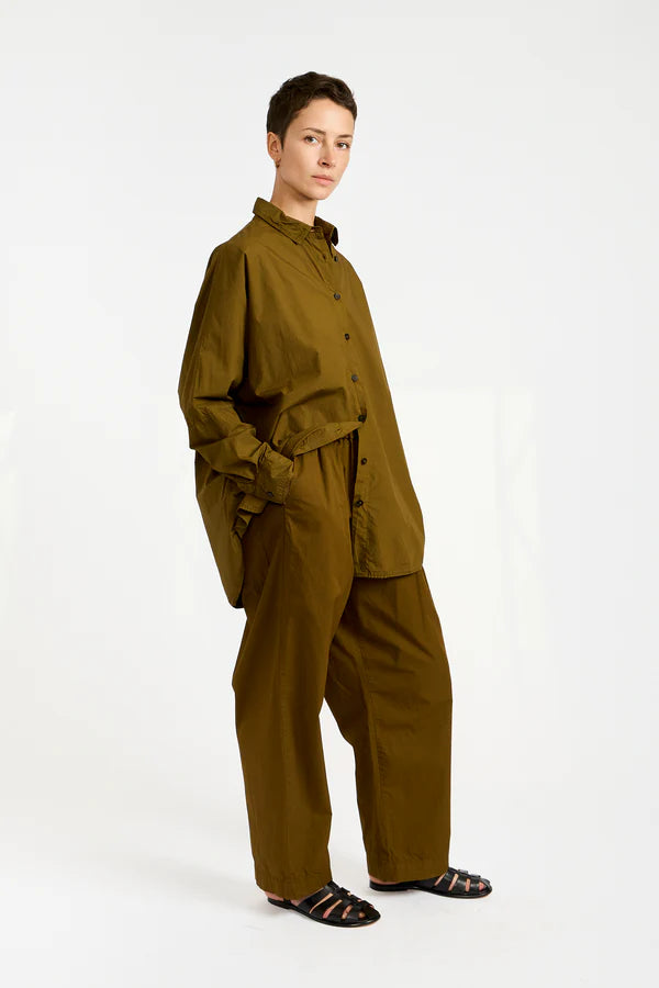 The Elastic Waist Pants in Dark Olive