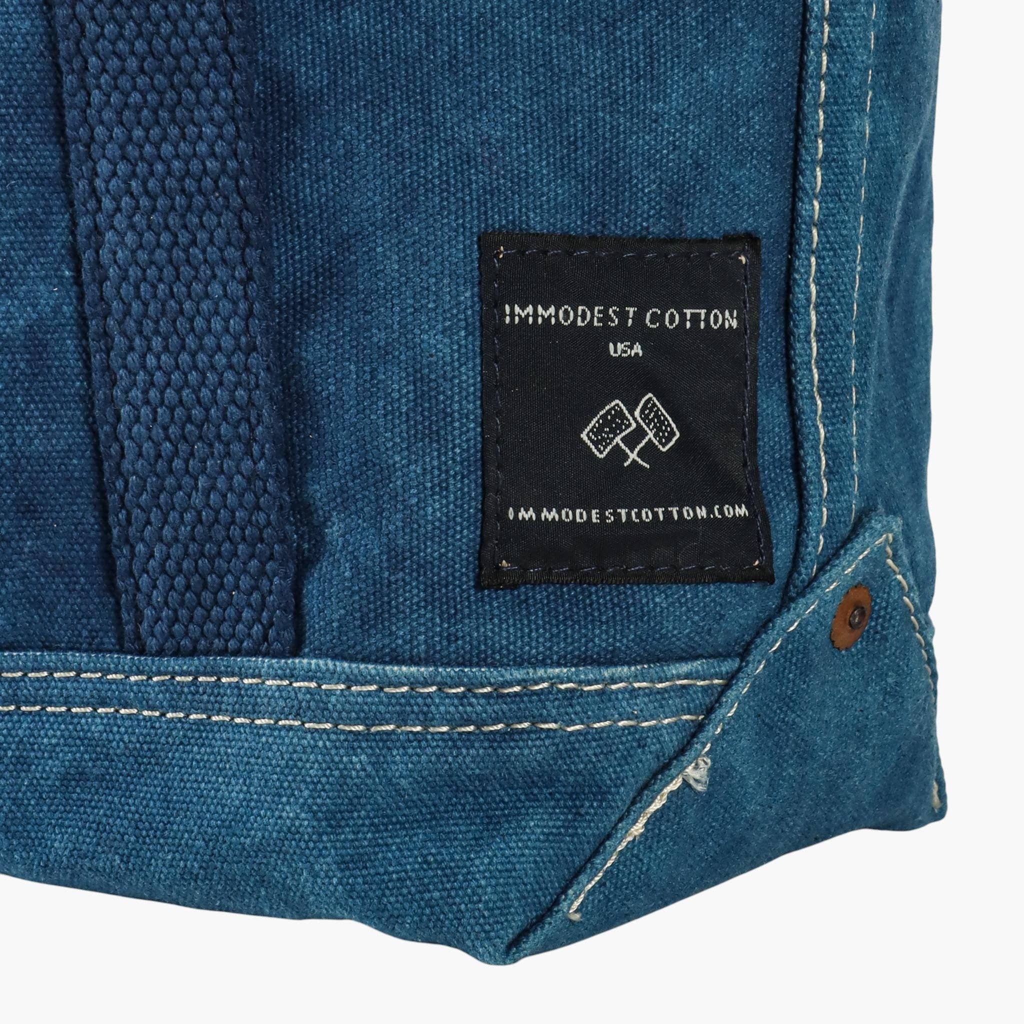 Lunch Tote in Indigo