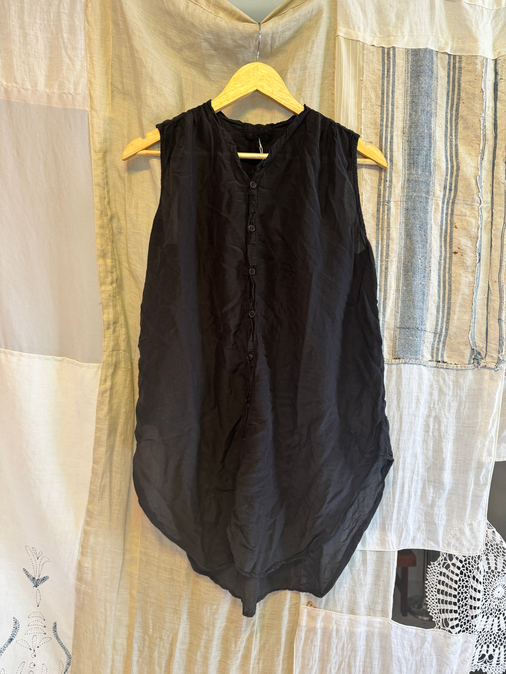 Calle Button Down in Black