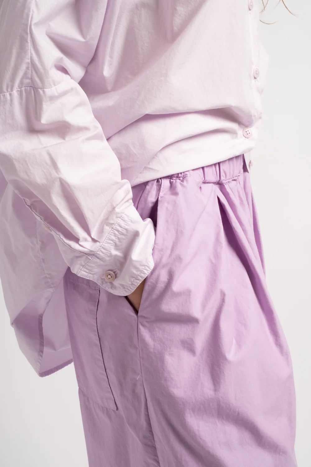 The Elastic Pant in Lilac Micro Twill