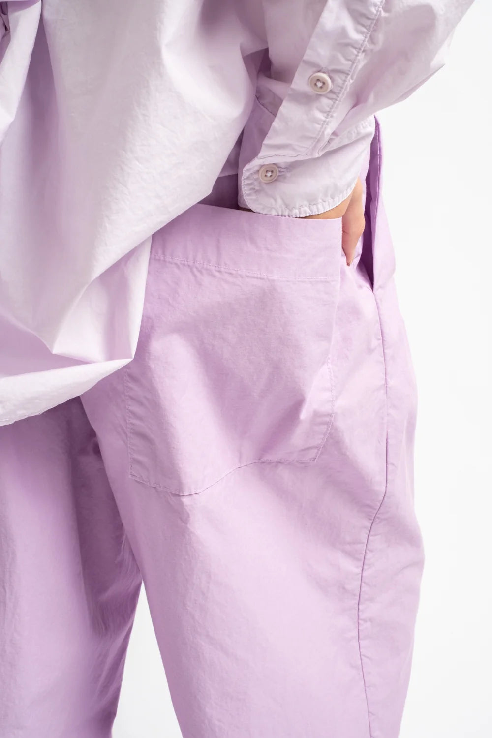 The Elastic Pant in Lilac Micro Twill