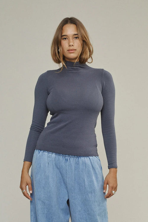 Whidbey Turtleneck in Diesel Gray