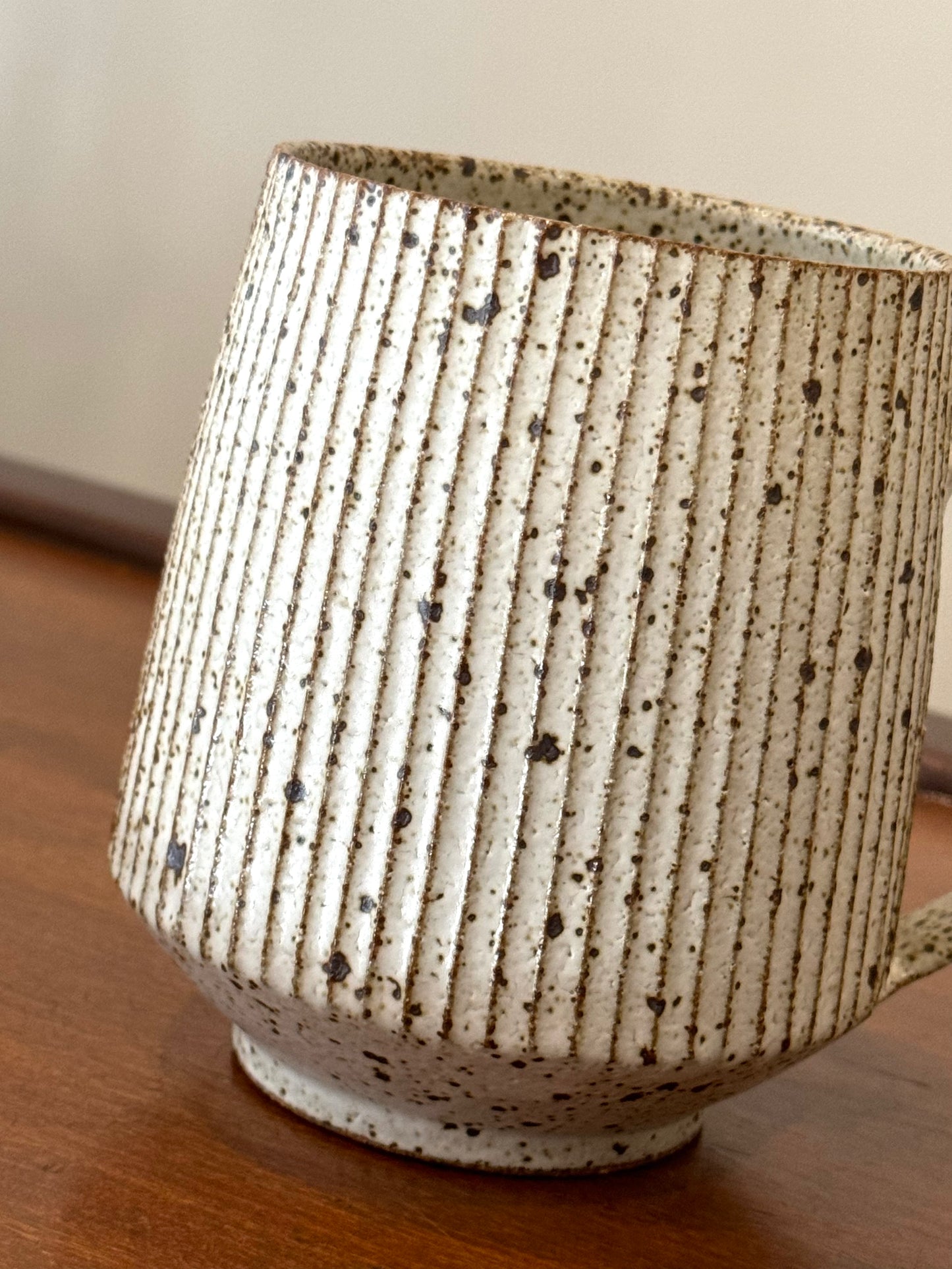 Glossy White Ribbed Mugs