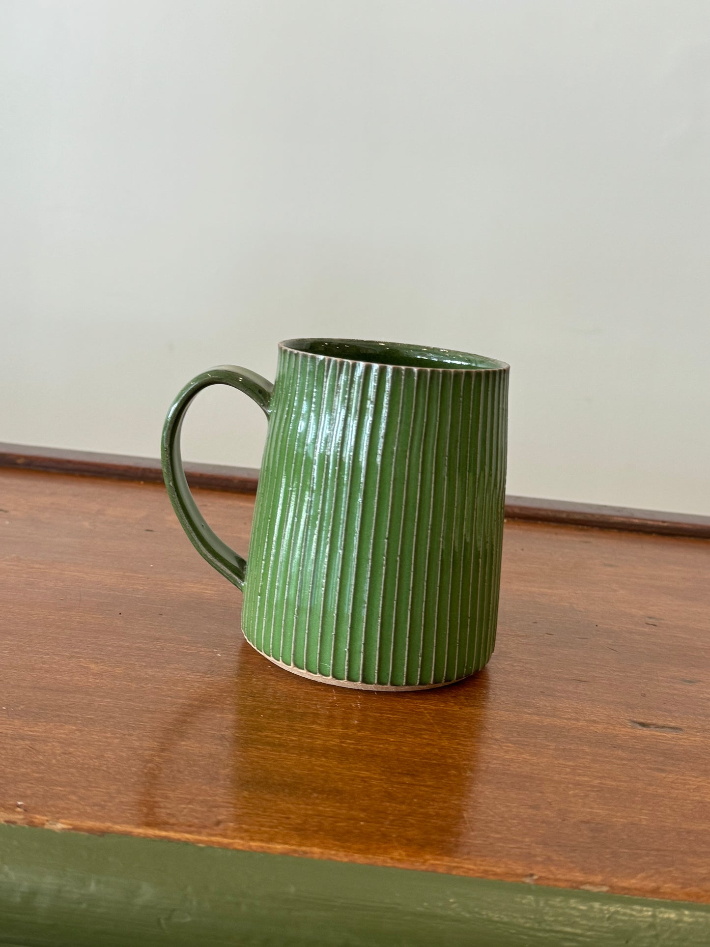 Glossy Green Ribbed Mugs