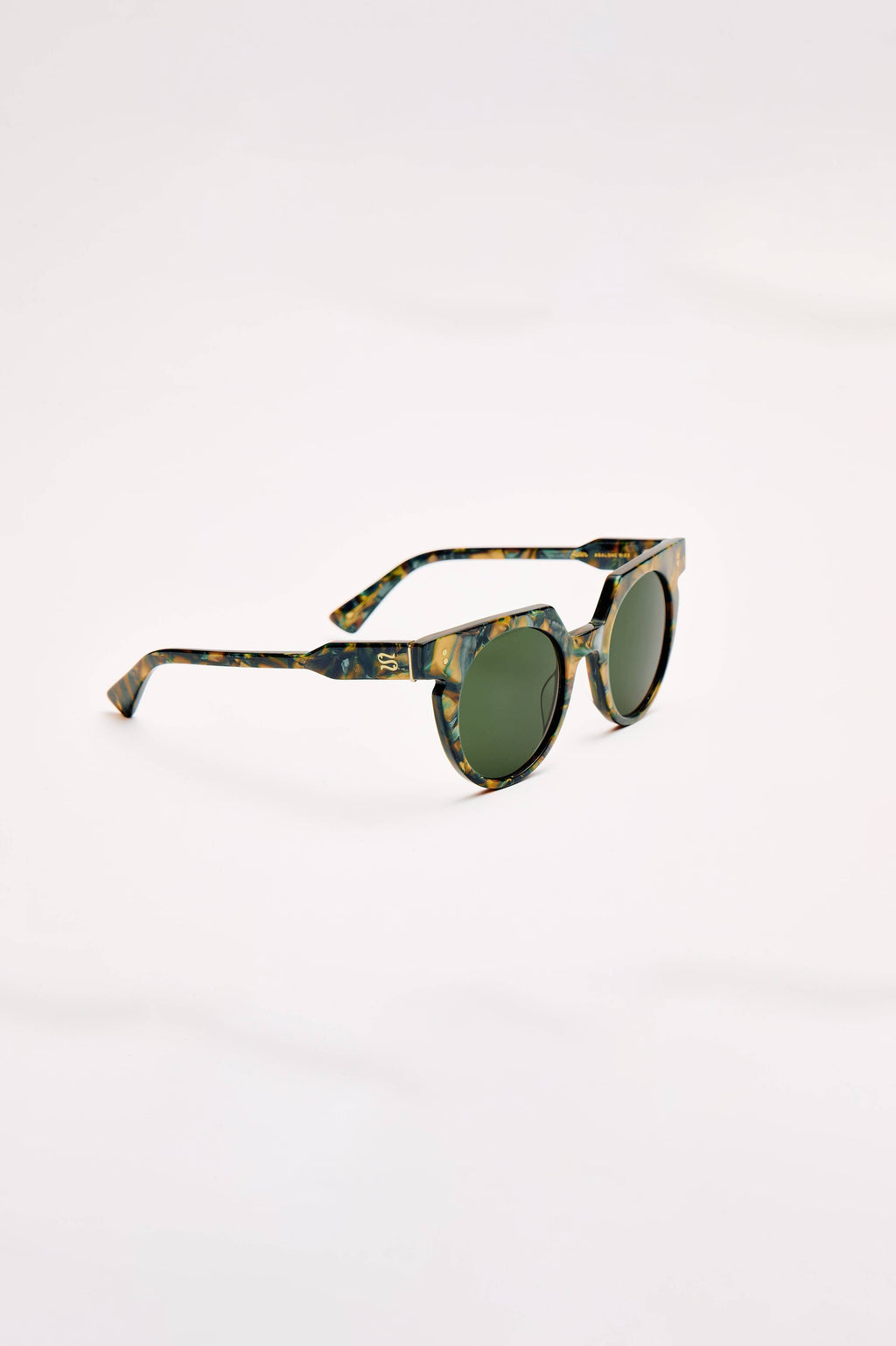 Aster in Abalone Rizz Sunglasses